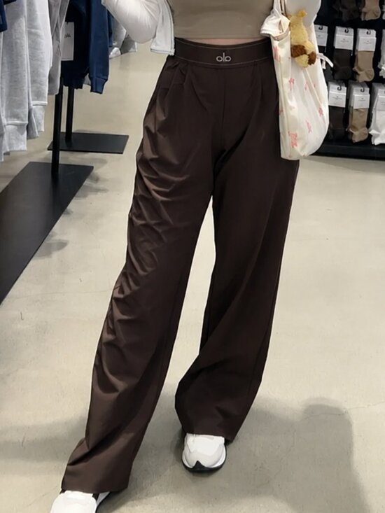 ALO Yoga Pants - ALO Yoga Wide Leg Pants in Dark Brown